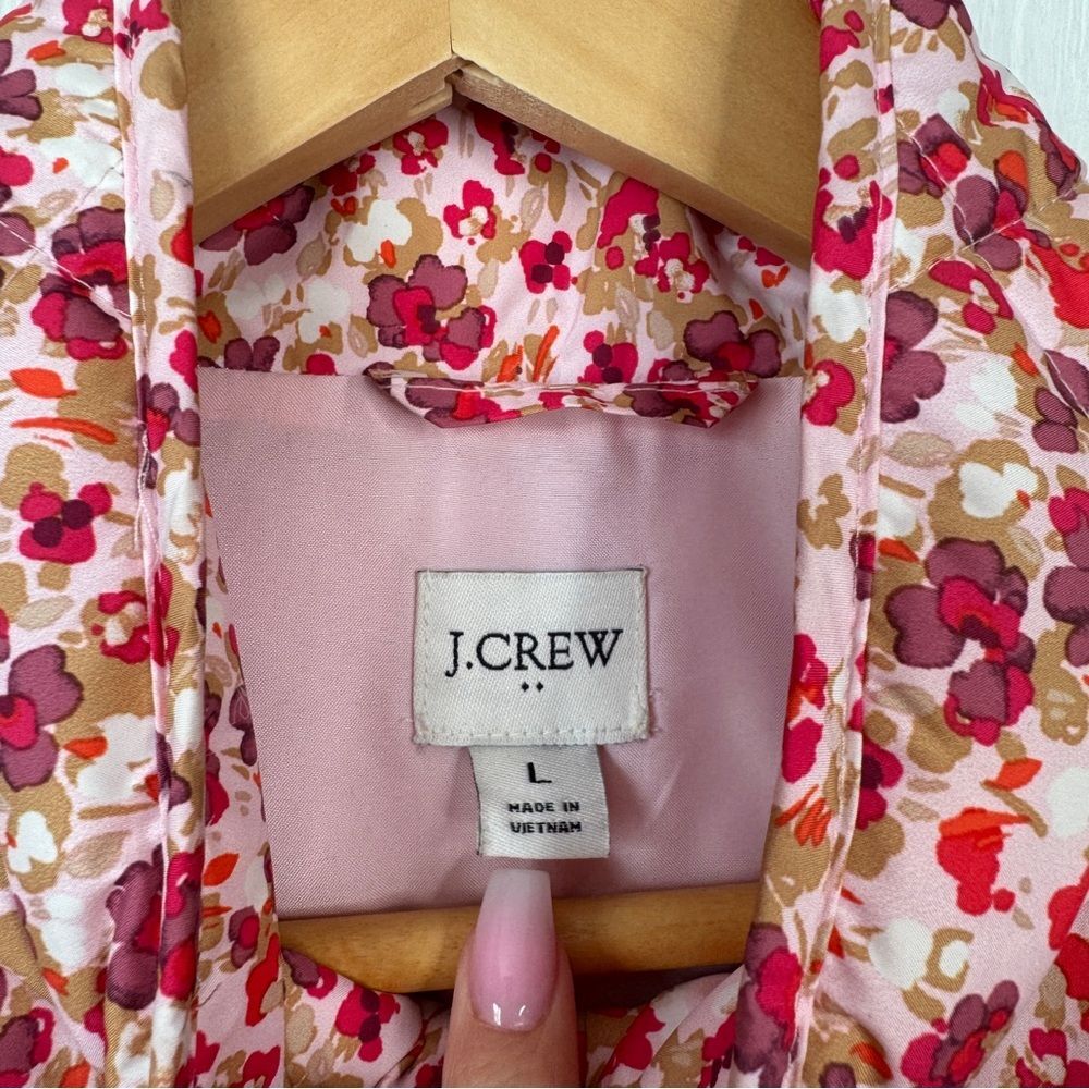J. Crew Women's Floral Quilted Sleeveless Vest Size L EUC - Picture 8 of 8